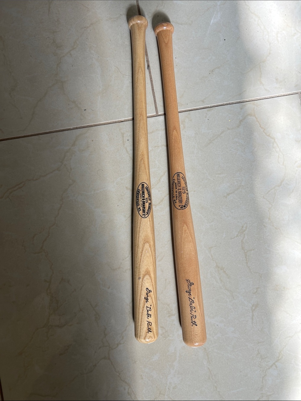Wooden collectors souvenir bats 18 inches in Natural Finish -
18 inches